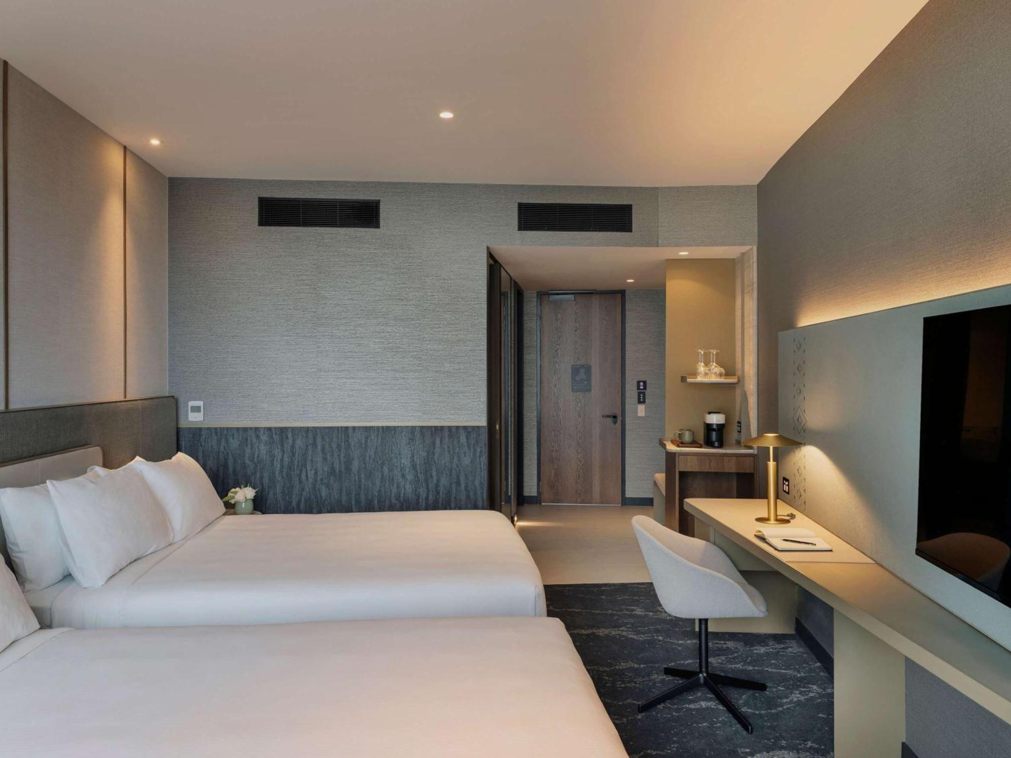 Pullman Auckland Airport Hotel Buitenkant foto Deluxe Room