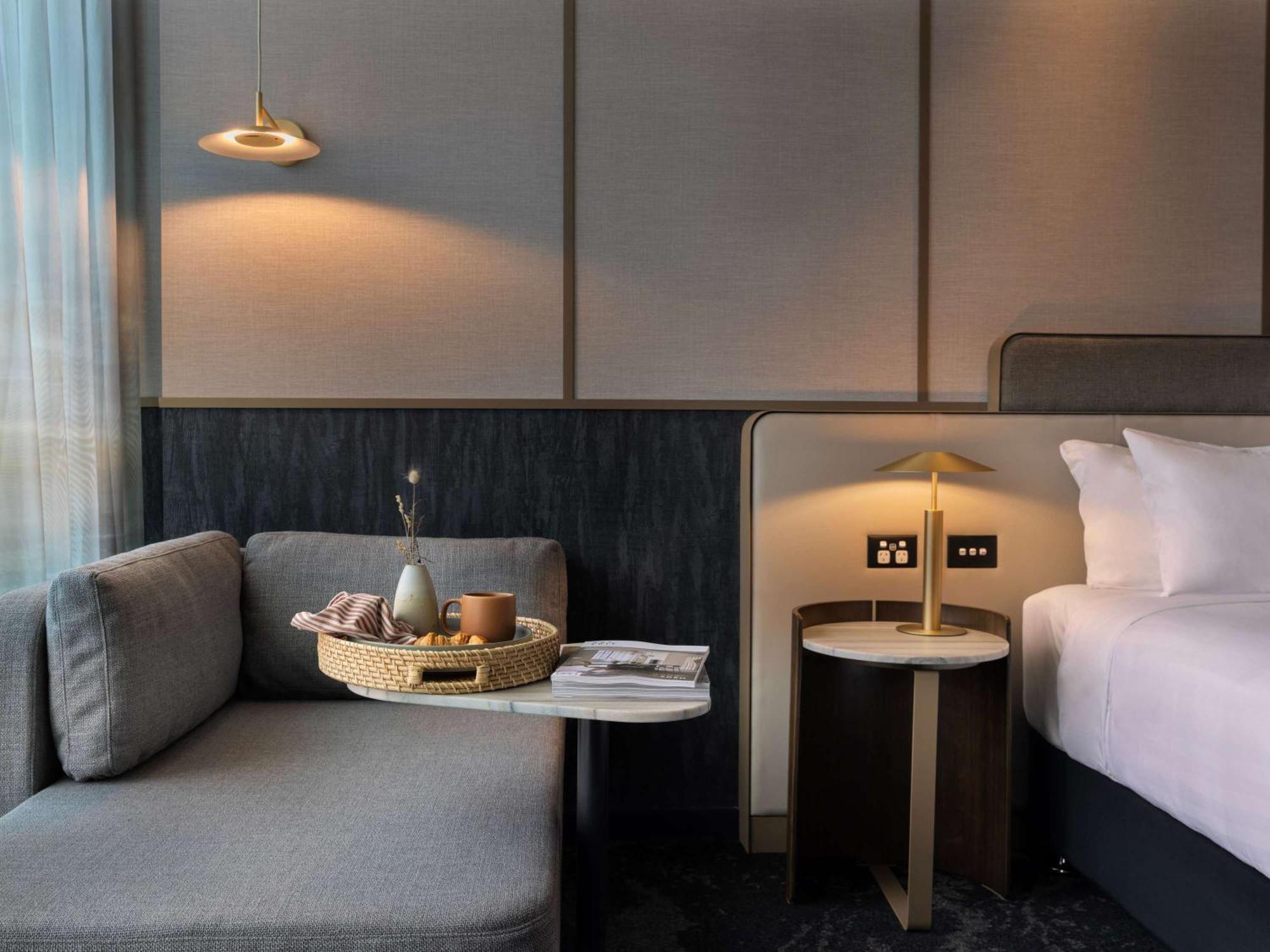 Pullman Auckland Airport Hotel Buitenkant foto Deluxe Room