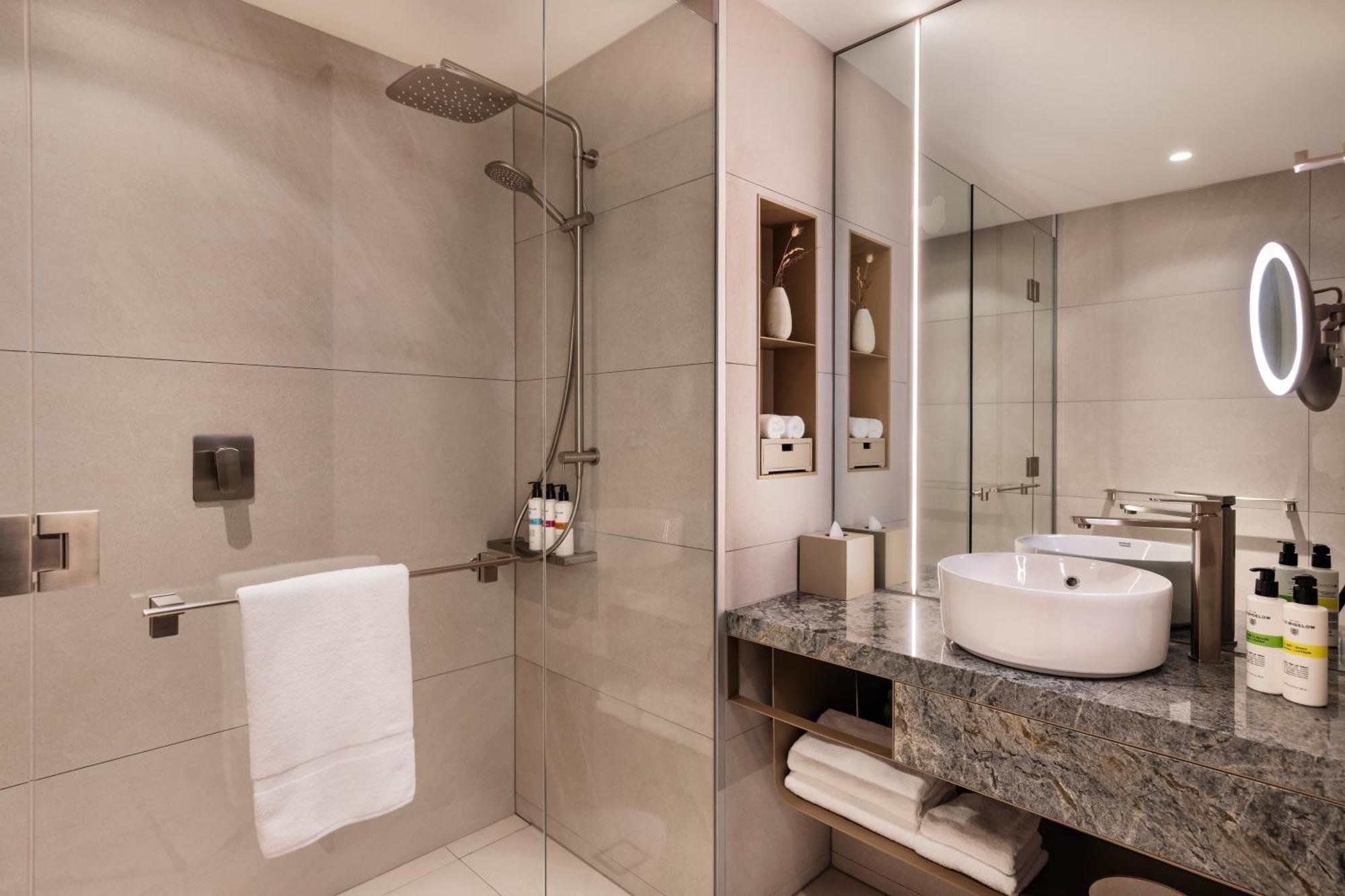 Pullman Auckland Airport Hotel Buitenkant foto