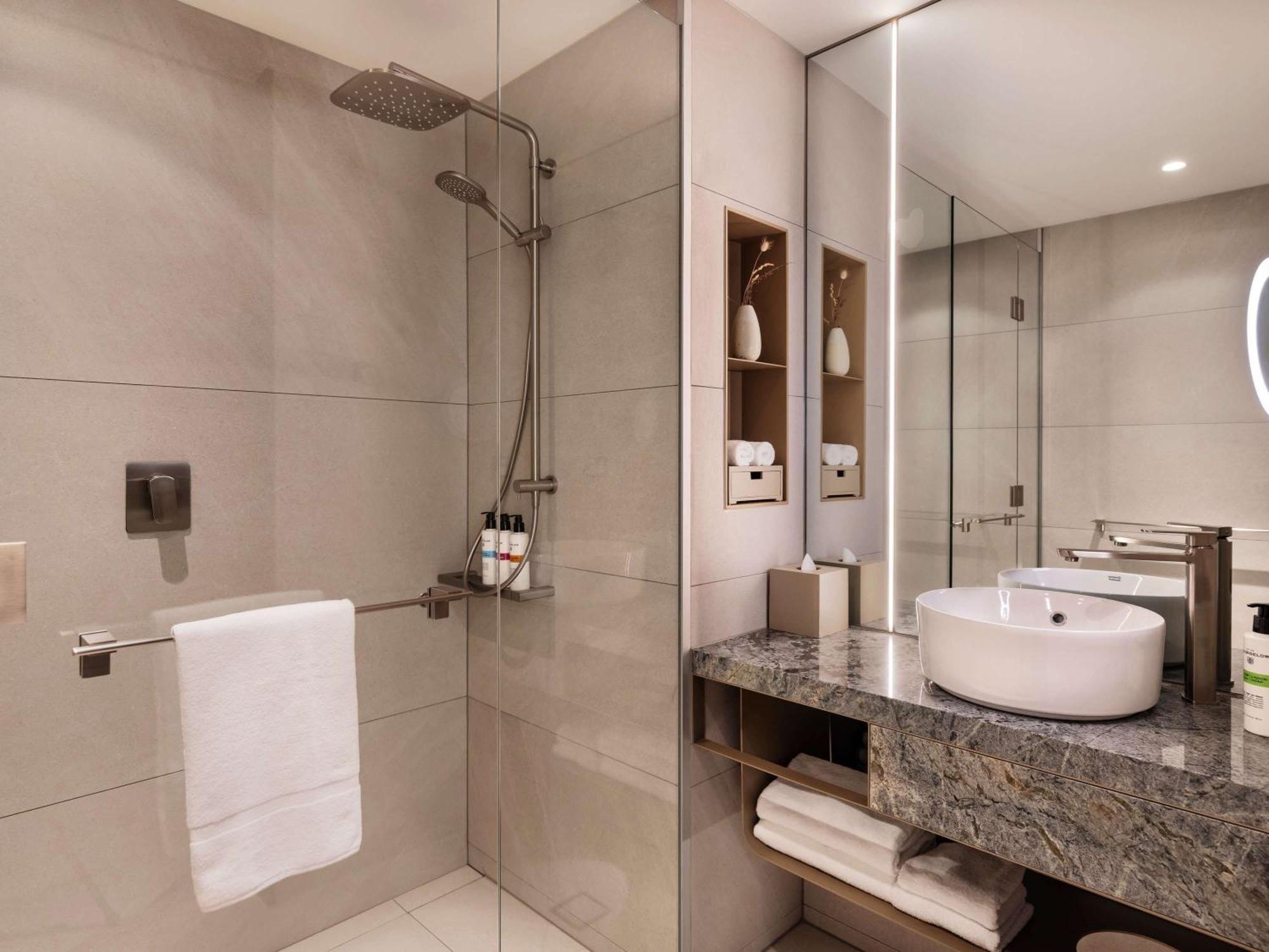 Pullman Auckland Airport Hotel Buitenkant foto