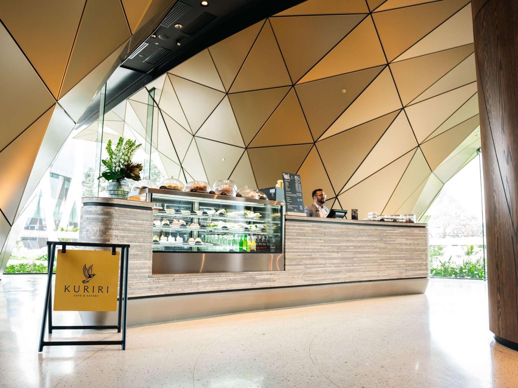 Pullman Auckland Airport Hotel Buitenkant foto KURIJI